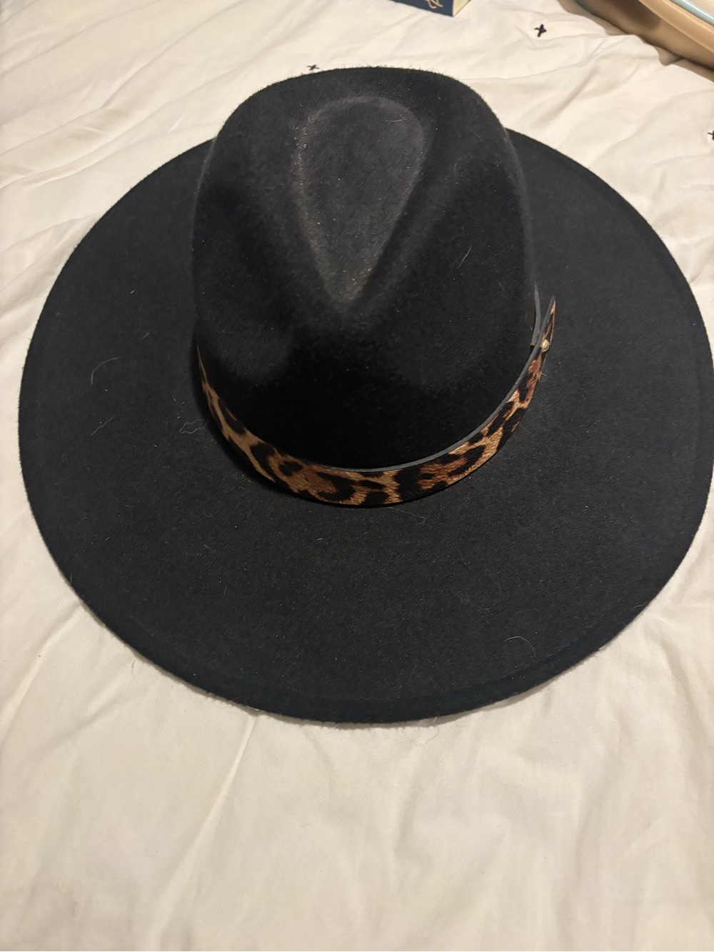Black Wide-Brim Fedora with Leopard Print Band